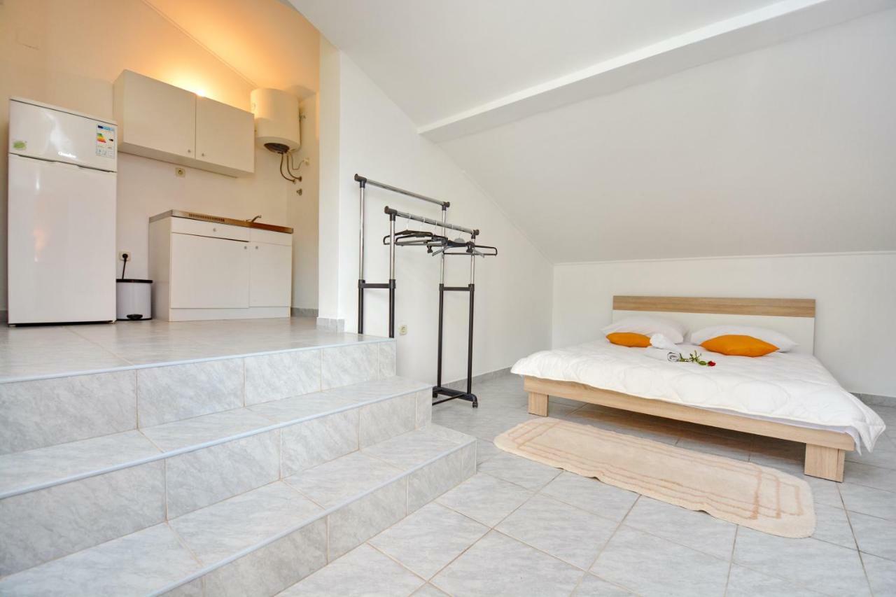 Sikovo Apartmani Maca מראה חיצוני תמונה