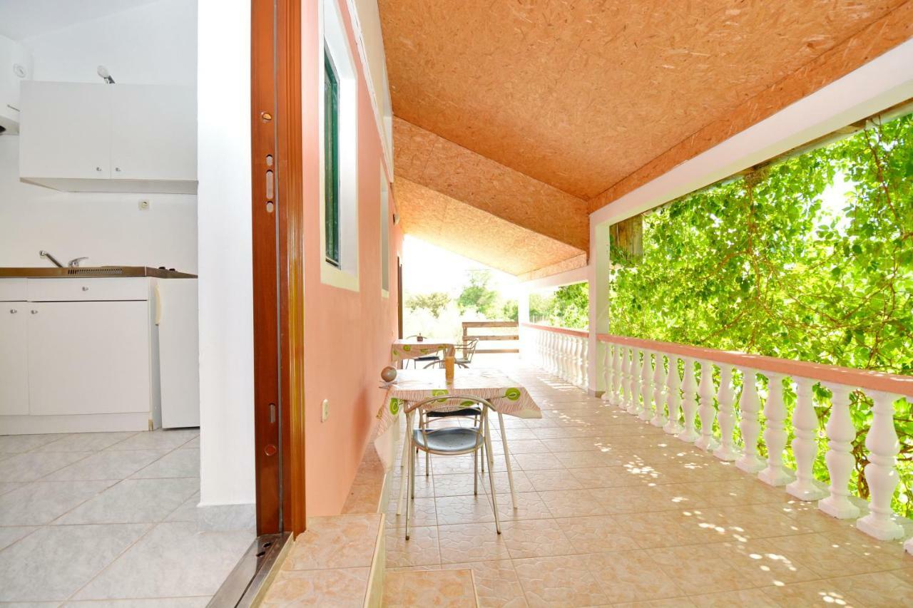 Sikovo Apartmani Maca מראה חיצוני תמונה
